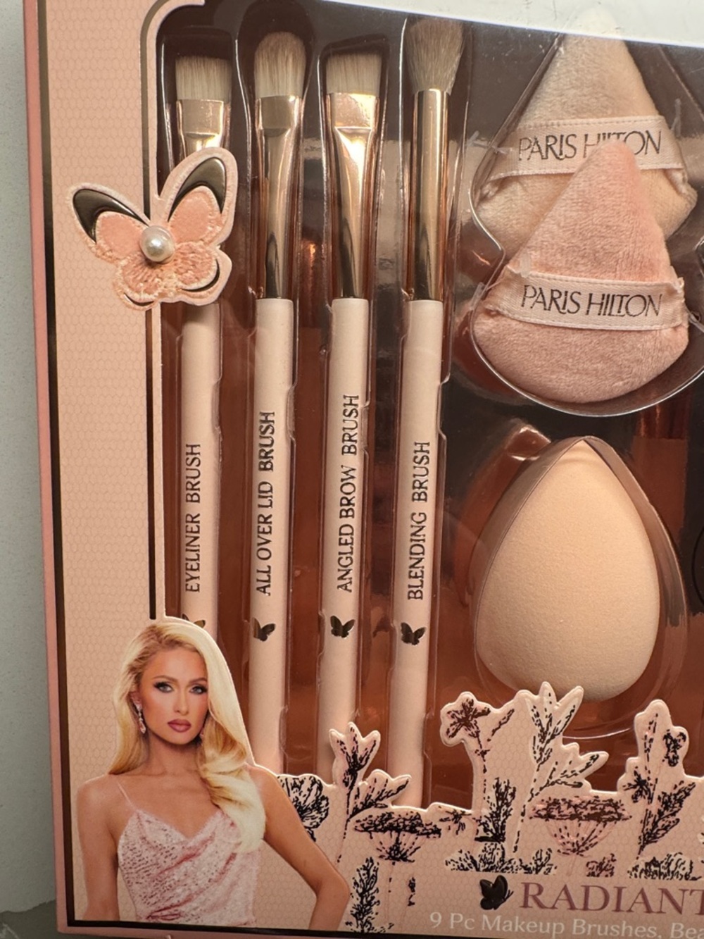 Paris Hilton Radiant Blend 9-Piece Makeup Brush & Sponge Set - Picture 5 of 7